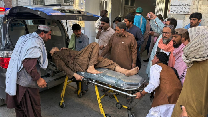 https://salarnews.in/public/uploads/images/newsimages/maannewsimage16102025_221647_Afghan Pak .png